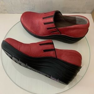 Bionica red leather wedge shoe size 40
